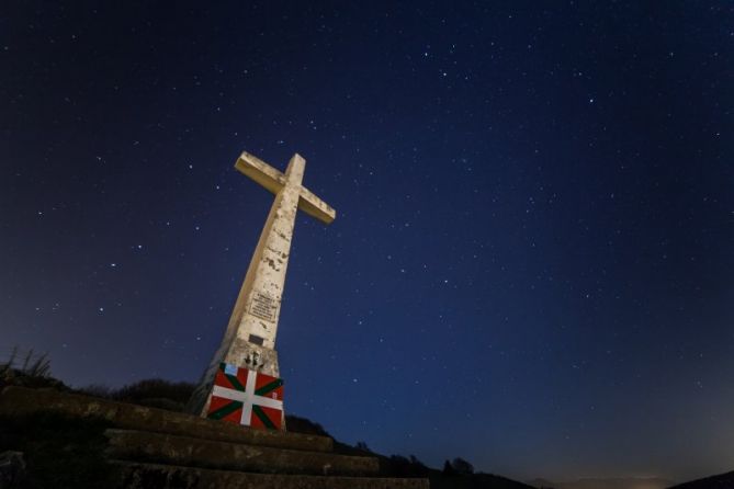 La solitaria Cruz: foto en Tolosa