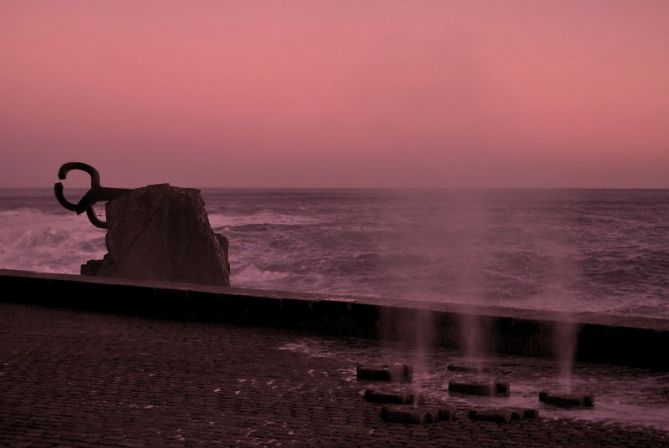 El soplido del mar o Jonas y la ballena: foto en Donostia-San Sebastián