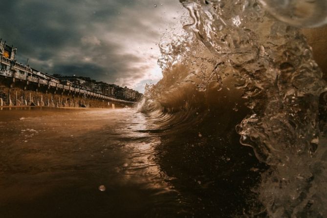 Tubos en la concha: foto en Donostia-San Sebastián