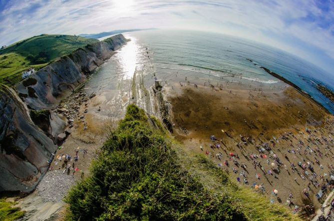 Volando sobre Itzurun: foto en Zumaia