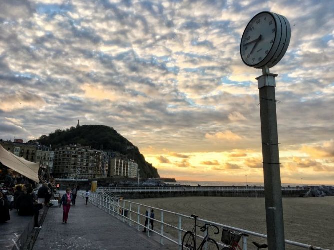 Zurriola y sus Cielos: foto en Donostia-San Sebastián