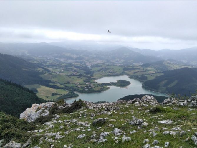 AIRE, AGUA Y TIERRA: foto en Aretxabaleta