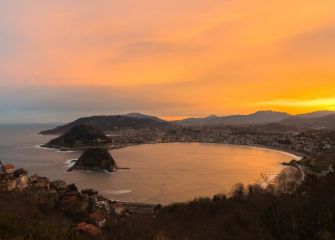 AMANECER EN LA BAHÍA