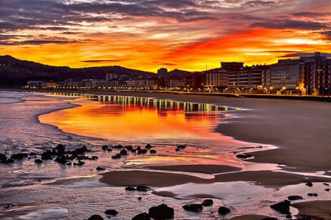 Amanecer en la playa de Zarautz : foto en Zarautz