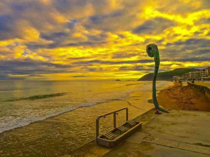 Amanecer en Zarautz : foto en Zarautz