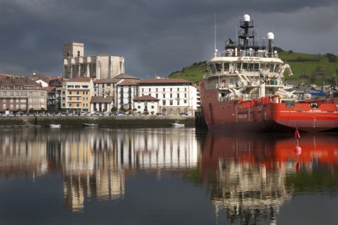 Argi kontrastea: foto en Zumaia