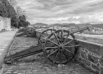 Artillero dale fuego...