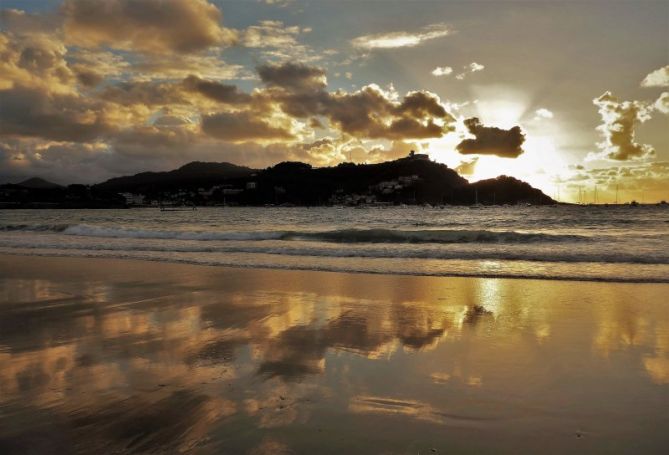 atardecer en la bahia: foto en Elduain