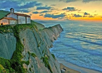 Atardecer en la costa 