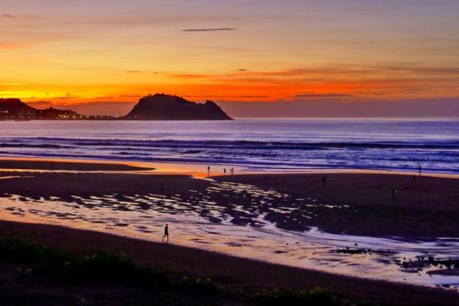 Atardecer en la costa : foto en Zarautz