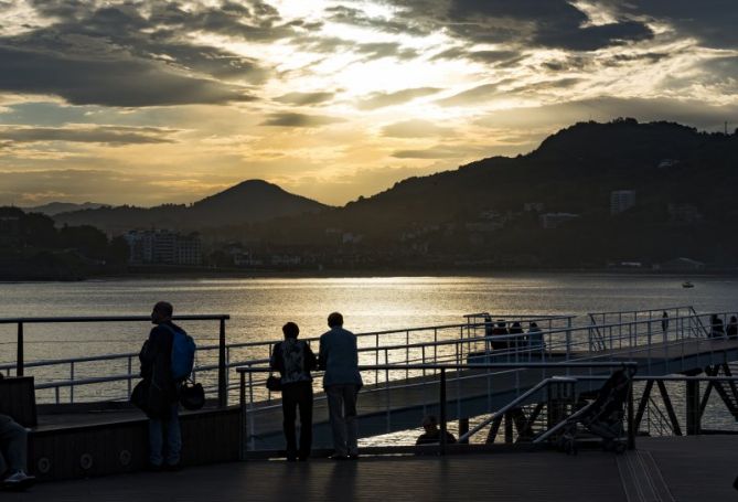 atardecer en el nautico: foto en Donostia-San Sebastián