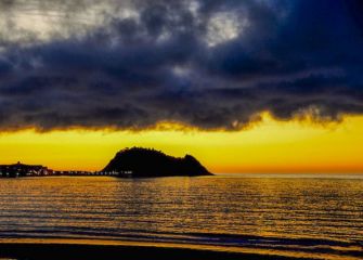 Atardecer con nubarrones grandes 