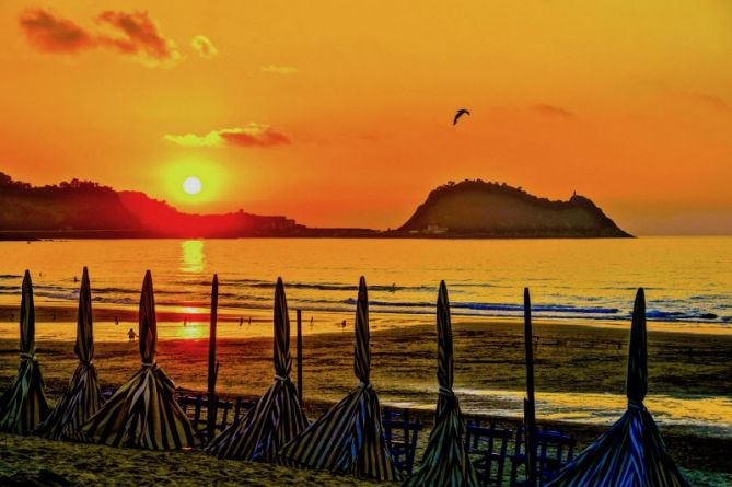 Atardecer en la playa de Zarautz : foto en Zarautz