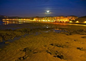 Atardecer en la playa de Zarautz 