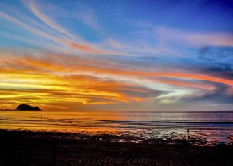 Atardecer en la playa de Zarautz 