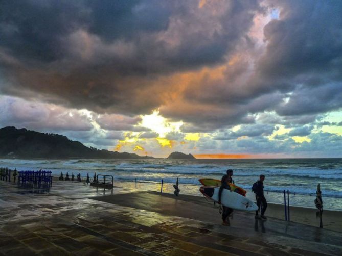 Atardecer con tormenta : foto en Zarautz