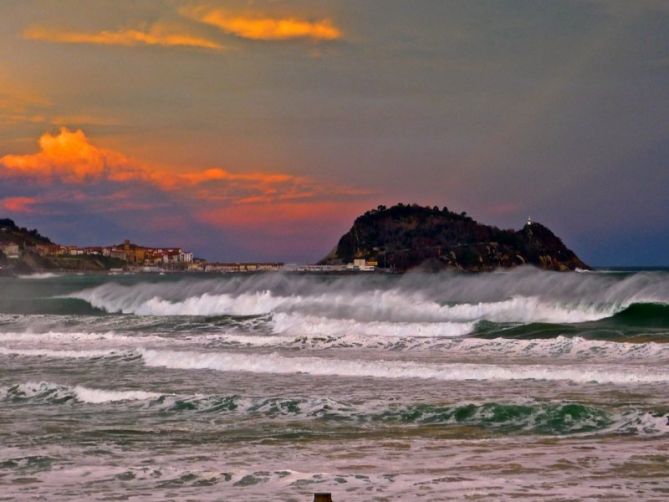 Atardecer con viento sur : foto en Zarautz