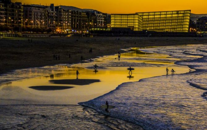 ATARDECER EN LA ZURRI: foto en Donostia-San Sebastián