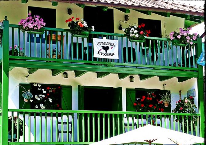 Balconadas tipicas Hodarribia: foto en Hondarribia