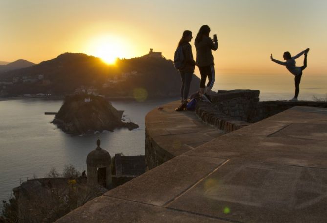 Ballet al atardecer: foto en Donostia-San Sebastián