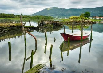 La barca roja