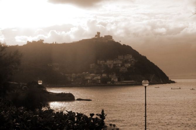 Al caer la tarde: foto en Donostia-San Sebastián