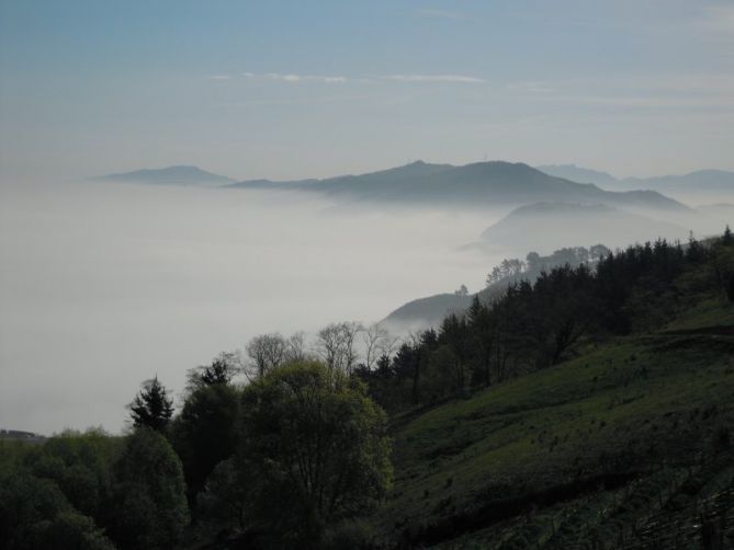 CANTÁBRICO BAJO LA NIEBLA: foto en Getaria