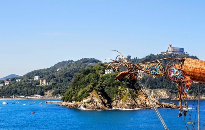 Ciervo come de la isla: foto en Donostia-San Sebastián