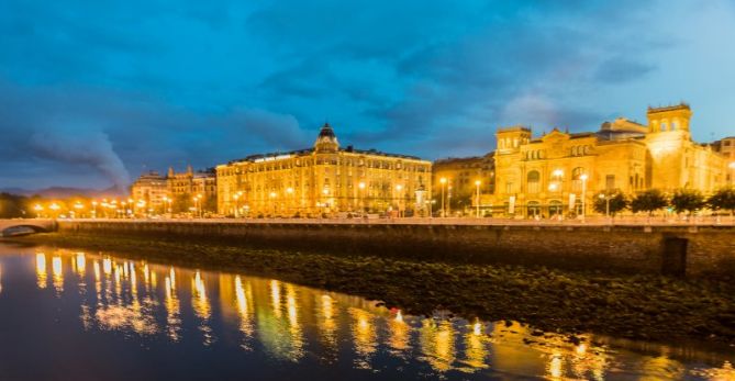 LA CIUDAD DE LAS LUCES: foto en Donostia-San Sebastián