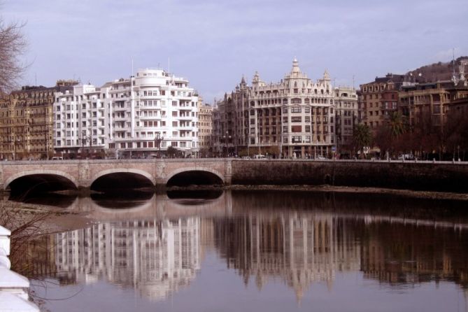 La ciudad de los mil reglejos: foto en Donostia-San Sebastián