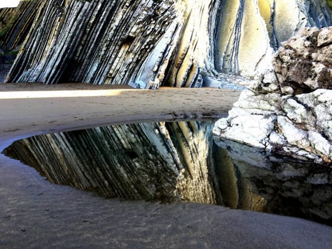 El Cráter de Itzurun: foto en Zumaia