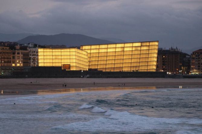 Cubos iluminados: foto en Donostia-San Sebastián