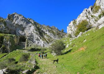 la CUEVA con mayúsculas