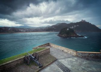 La dama que aguarda la tormenta