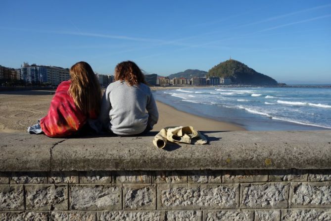 disfrutando del recreoo: foto en Donostia-San Sebastián