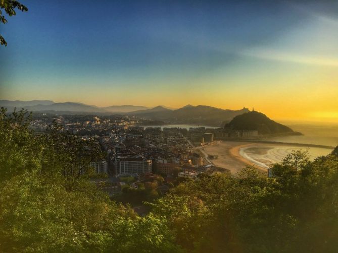 Donosti se apaga: foto en Donostia-San Sebastián