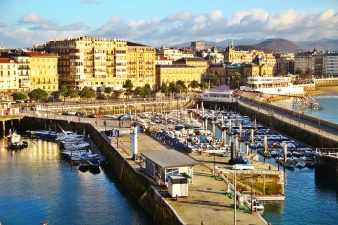 EGUZKIPEAN: foto en Donostia-San Sebastián