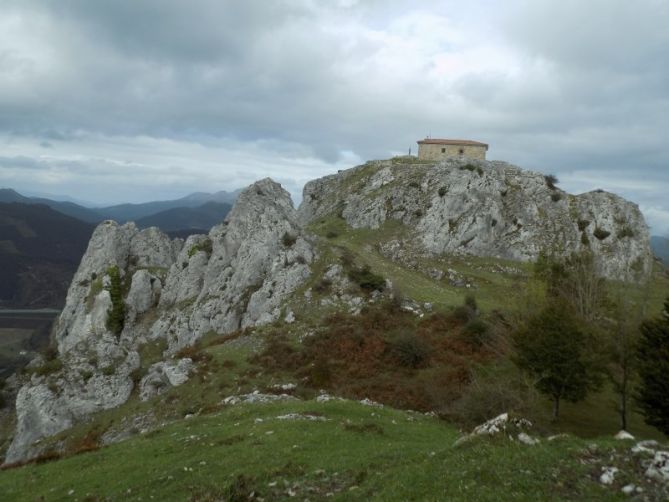 Ermita de Aitzorrotz.: foto en Eskoriatza