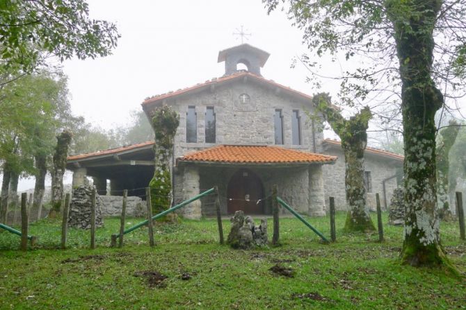 Ermita de Urbia : foto en Oñati