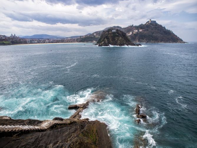 Escalera al mar: foto en Donostia-San Sebastián