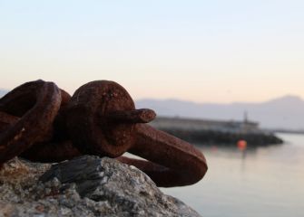 Eslabón en el puerto, Hondarribia