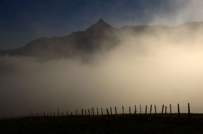 EXPLOSION DE NIEBLA: foto en Zaldibia