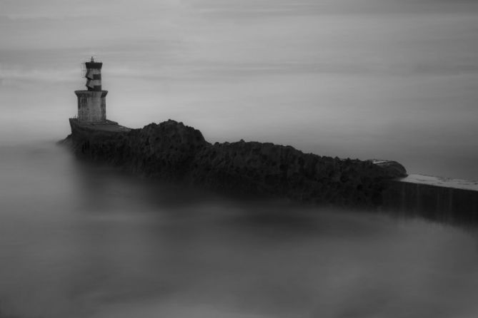 faro de puntas: foto en Pasaia