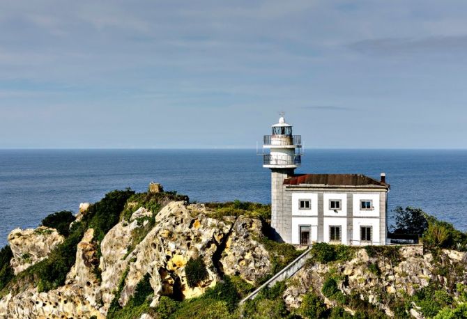 Faro de San Anton : foto en Getaria