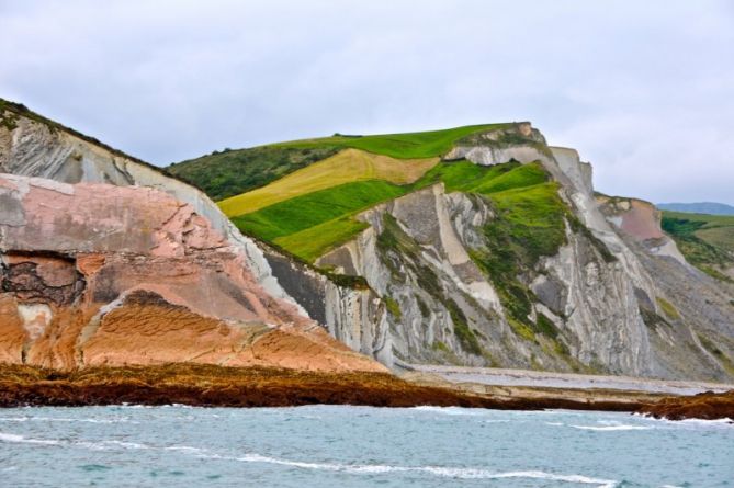 Flysh de Zumaia : foto en Zumaia