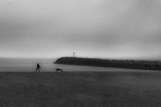 Frisbee on the beach: foto en Hondarribia