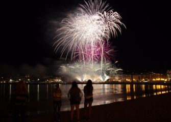 Fuegos artificiales en la Concha