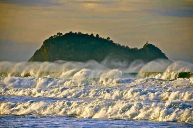 Grandes olas en Zarautz : foto en Zarautz