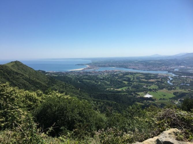 Hondarribia desde el monte Jaizkibel : foto en Hondarribia