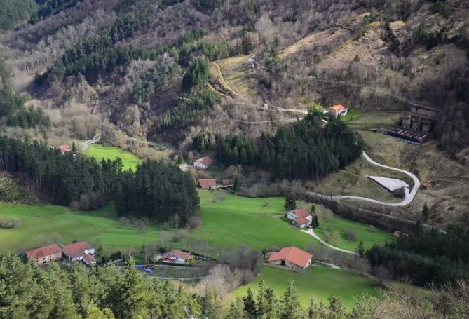 Hornos de Aizpea en Zerain: foto en Zerain